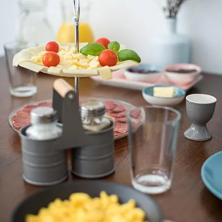 Fani&rozi krevet i doručak Maribor