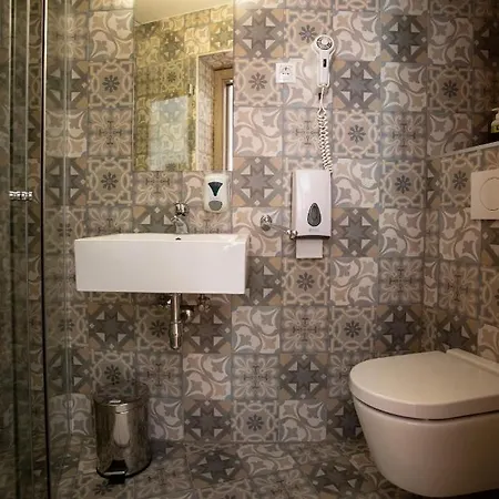 Fani&rozi krevet i doručak