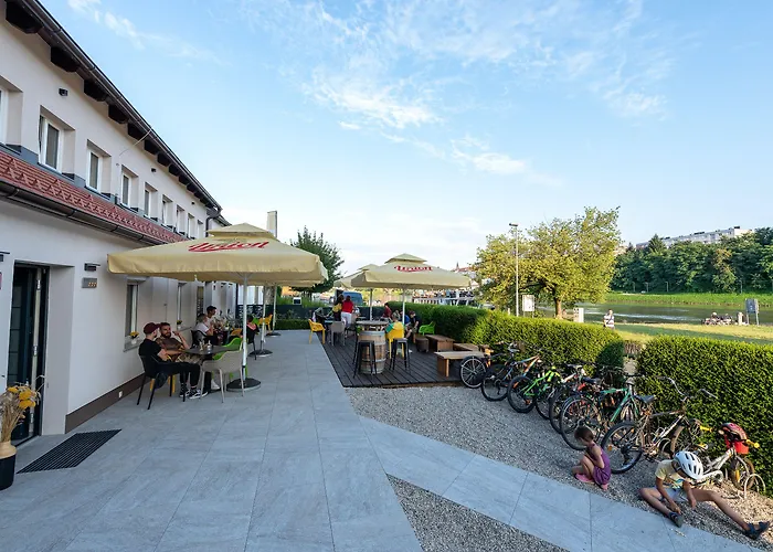 Fani&rozi 3* Maribor